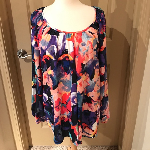 Floral Top - Picture 1 of 2